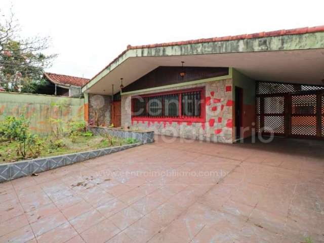 CASA à venda com 2 quartos em Peruíbe, no bairro Stella Maris