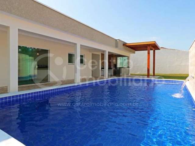 CASA à venda com piscina e 4 quartos em Peruíbe, no bairro Parque Balneario Oasis