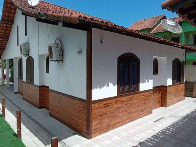 Casa para Venda em Araruama, Pontinha, 4 dormitórios, 3 suítes, 2 banheiros, 2 vagas