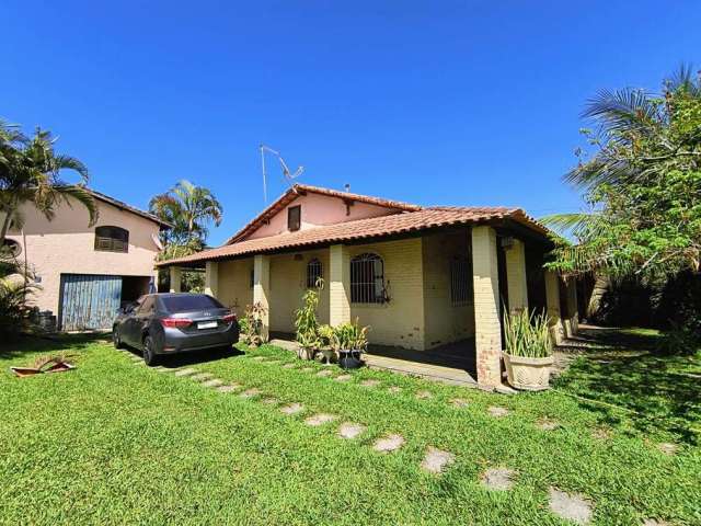 Casa para Venda em Saquarema, Boqueirão, 4 dormitórios, 2 suítes, 3 banheiros, 2 vagas