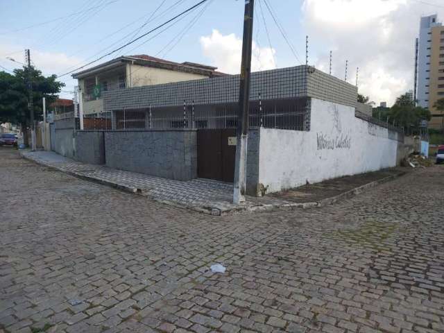 Casa Ampla e Segura no Coração do Barro Vermelho