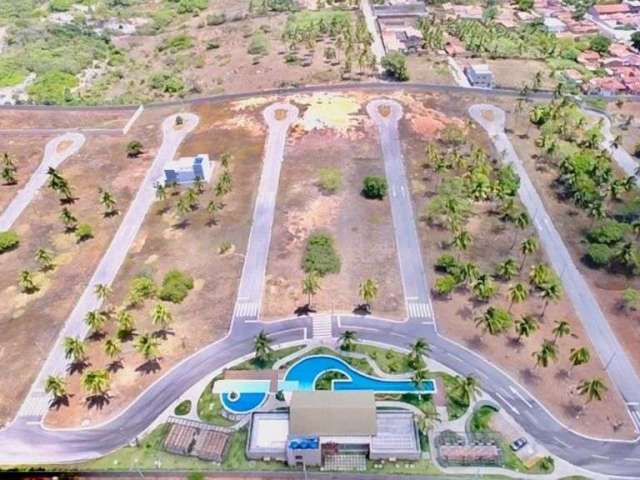 Lote de esquina com 303m2 no Vila Flor - Proximo a Praia de Cotovelo.