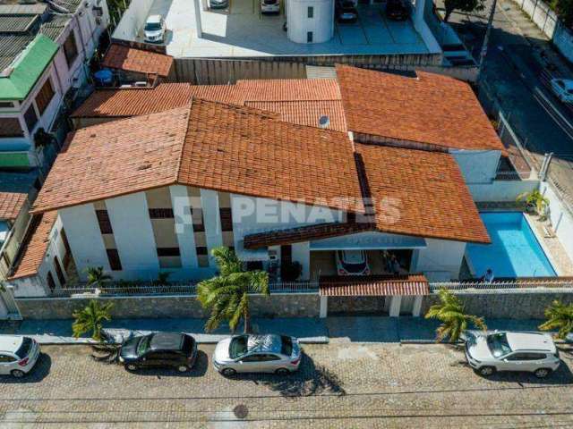 Casa Ampla e elegante para Locação no Bairro Tirol com perfil comercial.