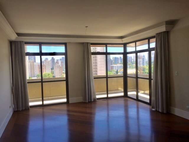 Apartamento para venda possui 284 metros quadrados com 2 quartos em Santo Amaro - São Paulo - SP