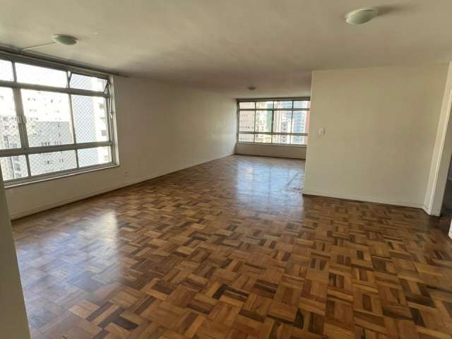 Apartamento a venda no bairro do Jardim Paulista com 271 metros com 3 dormitórios