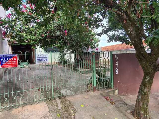 Casa com 3 quartos para alugar no Jardim Vila Rica, São João da Boa Vista  por R$ 1.600