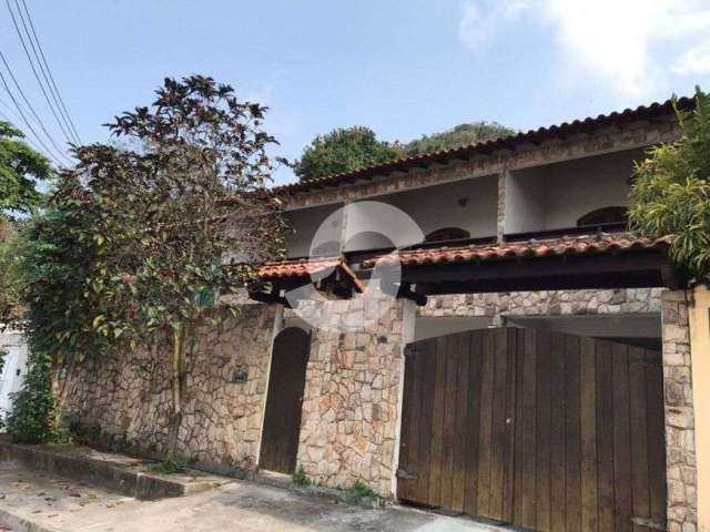 Casa para venda tem 360 metros quadrados com 4 quartos em Piratininga - Niterói - RJ