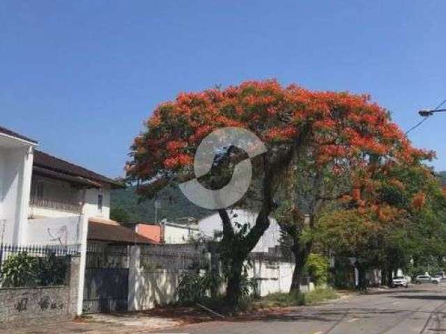 Imóvel para venda possui 360 metros quadrados com 6 quartos em São Francisco - Niterói - RJ