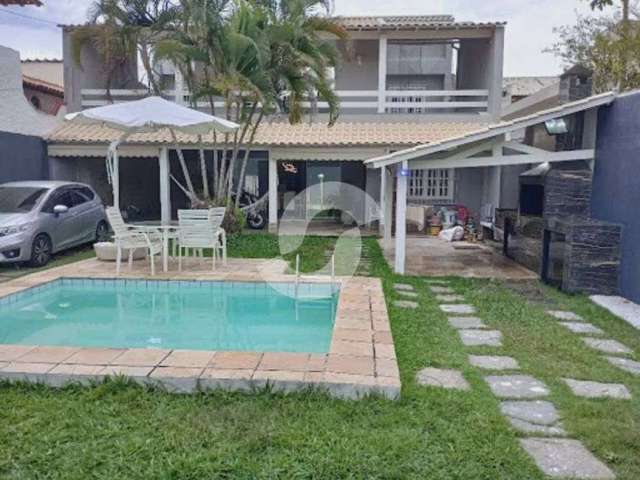 Casa para venda possui 360 metros quadrados com 4 quartos em Piratininga - Niterói - RJ