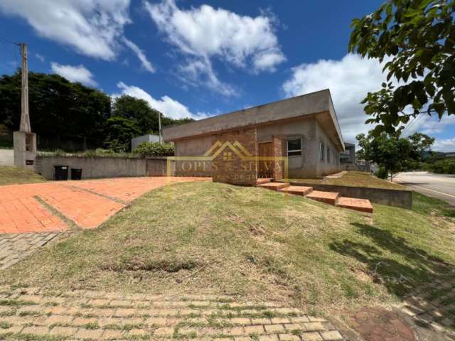 Conheça a Casa de Condomínio em Tanque - Atibaia com 347M² Área útil e 4 Dormitórios por R$ 1.300.000 para venda e locação