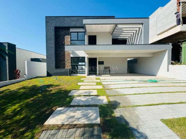 Casa de Condomínio de Luxo em Figueira Garden - Atibaia | 305m², 4 Suítes, 2 Banheiros | Venda e Locação por R$2.7M