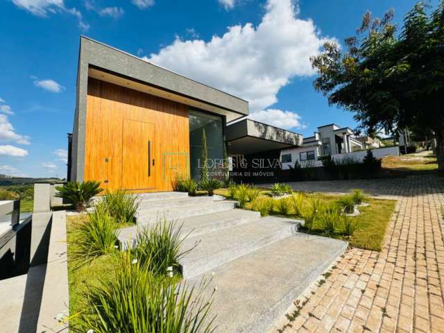 Casa de Condomínio em Figueira Garden - Atibaia: 320m², 4 suítes e 2 banheiros à venda por R$ 3 milhões