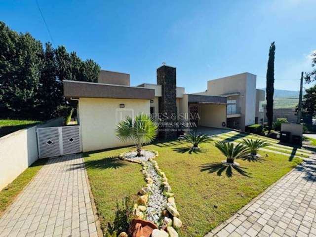 Casa  com 4 Dormitorios, sendo 2 Suítes para Locação em condomínio Figueira Garden, Atibaia, SP