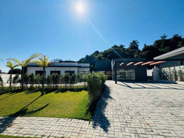 Casa com 3 dormitórios à venda, 281 m² por R$ 1.780.000,00 - Condomínio Shambala III - Atibaia/SP