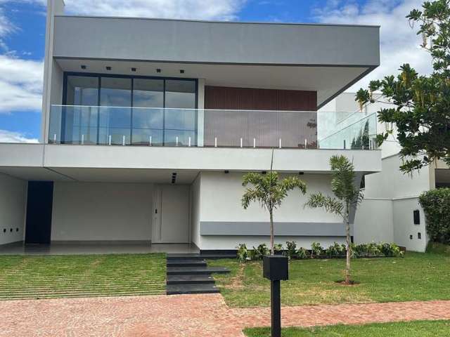 Vendo casa em Condomínio Fechado