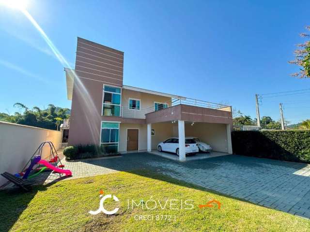 Casa com 3 dormitórios sendo 1 suíte master à venda, 250 m² por R$ 1.200.000 - Passo Manso - Blumenau/SC