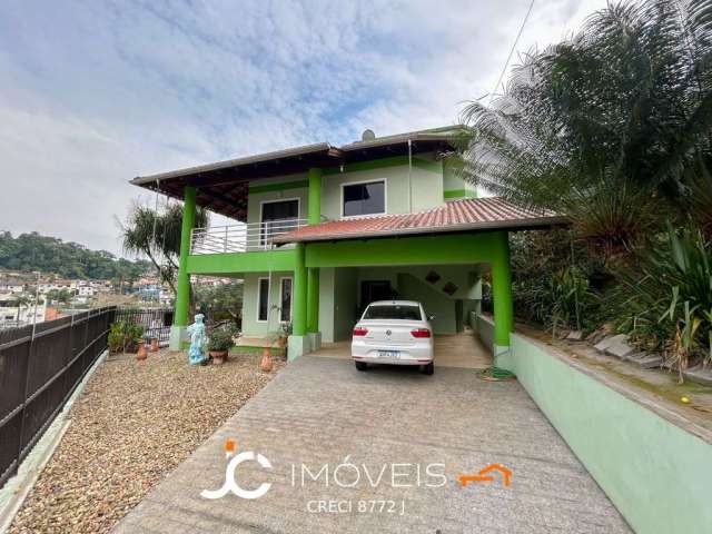 Casa com 3 dormitórios à venda, 184 m² por R$ 880.000 - Escola Agrícola - Blumenau/SC