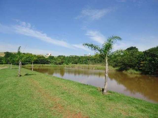 Lindo terreno de 1500m² no condomínio Quintas da Terracota