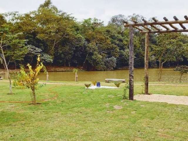 Terreno a venda no Jardim Laguna com 300 m²