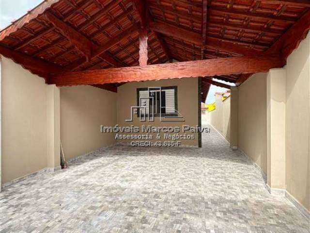 Casa Nova com Piscina! Próximo ao Mercadão Atacadista Mongaguá.