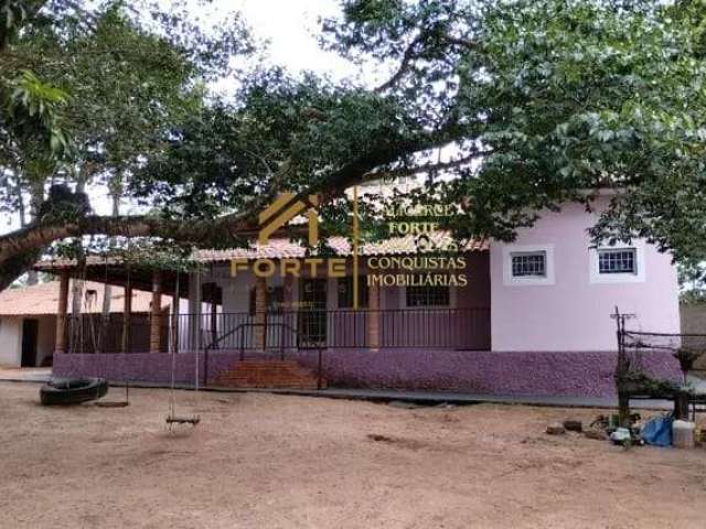 Casa em Amplo Terreno