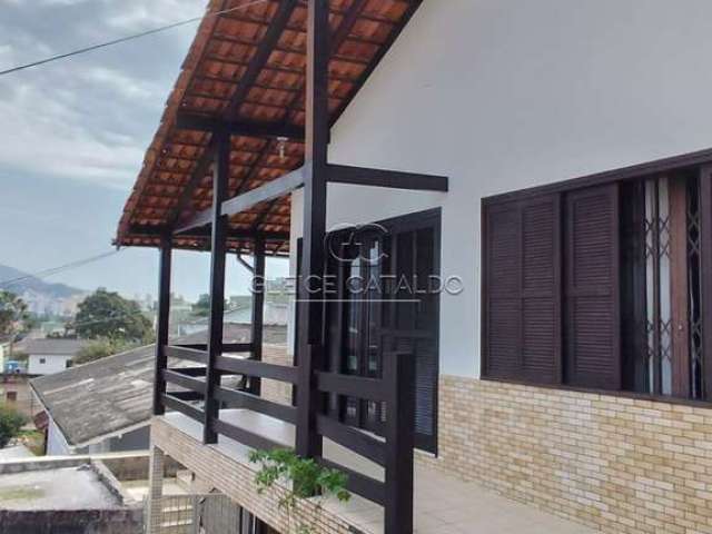 Casa com 4 quartos à venda na Rua Aracuã, 57, Pantanal, Florianópolis por R$ 1.800.000