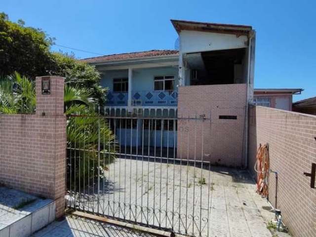 Casa Para Vender com 4 quartos 1 suítes no bairro Serraria em São José