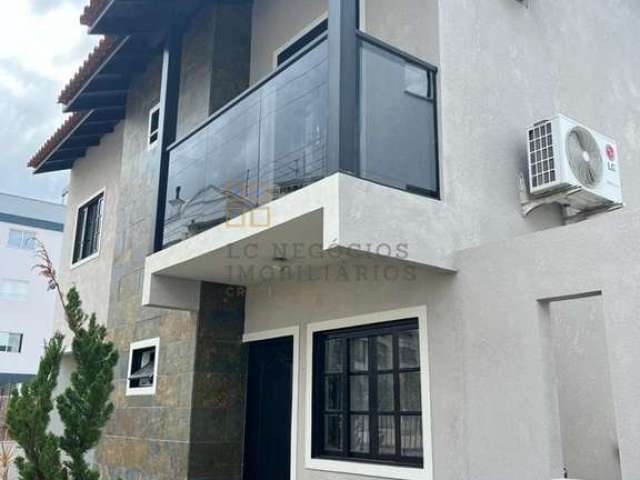 Casa Para Vender com 2 quartos 1 suítes no bairro Pagani em Palhoça