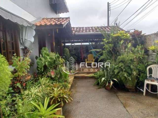 Casa com 3 dormitórios à venda, 120 m² por R$ 700.000,00 - Itaipu - Niterói/RJ