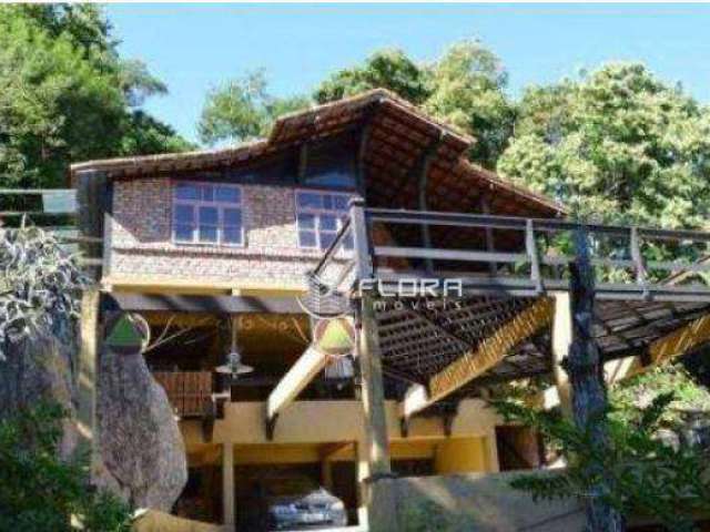 Casa com 3 dormitórios à venda, 336 m² por R$ 1.600.000,00 - Itacoatiara - Niterói/RJ