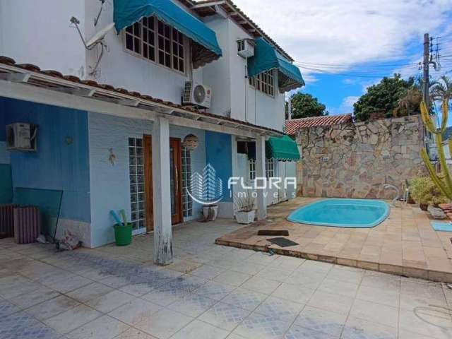 Casa com 3 dormitórios à venda, 230 m² por R$ 700.000,00 - Serra Grande - Niterói/RJ