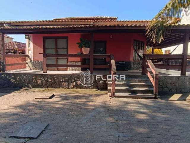 Casa com 3 dormitórios à venda, 250 m² por R$ 900.000,00 - Itaipu - Niterói/RJ