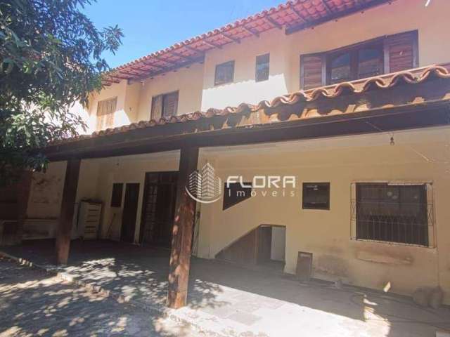 Casa com 3 dormitórios à venda, 130 m² por R$ 800.000,00 - Itaipu - Niterói/RJ