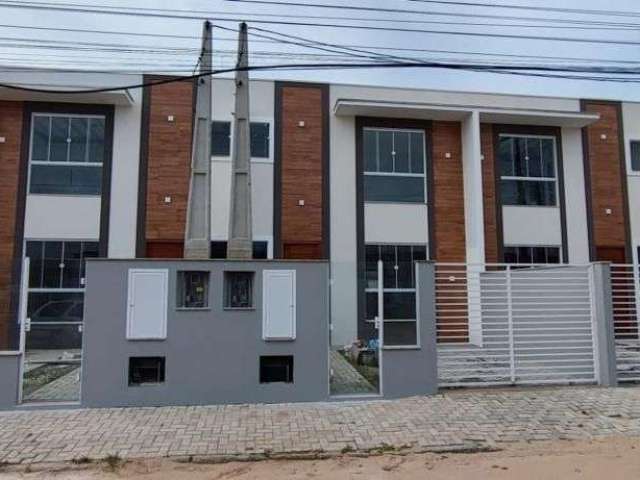 Sobrado com 3 dormitórios à venda, 100 m² por R$ 619.000,00 - Meia Praia - Navegantes/SC