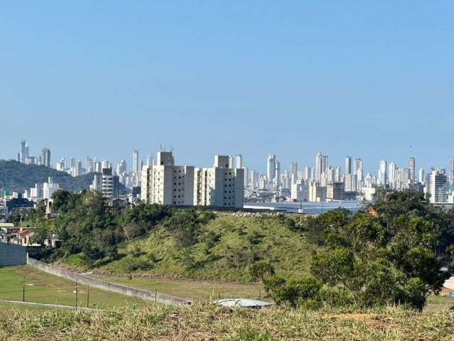 Terreno a venda em Camboriú/SC