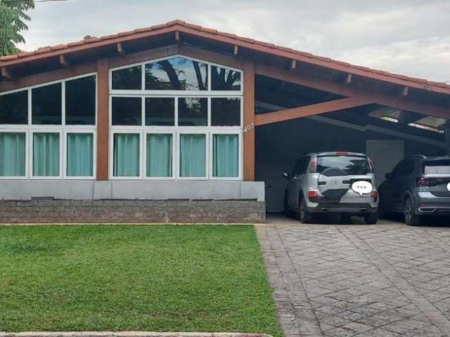 Casa em Condomínio para Venda em Santana de Parnaíba, Alphaville, 3 dormitórios, 1 suíte, 2 banheiros, 2 vagas