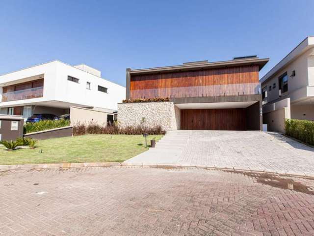 Casa em Condomínio para Venda em Santana de Parnaíba, Tamboré, 4 dormitórios, 4 suítes, 5 banheiros, 2 vagas