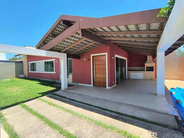 Casa para Venda em São Pedro da Aldeia, Centro, 3 dormitórios, 1 suíte, 2 banheiros, 2 vagas