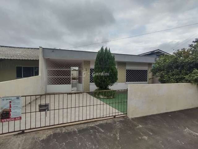 Casa à venda, de  Três quartos bairro   São Roque, Itajaí, SC