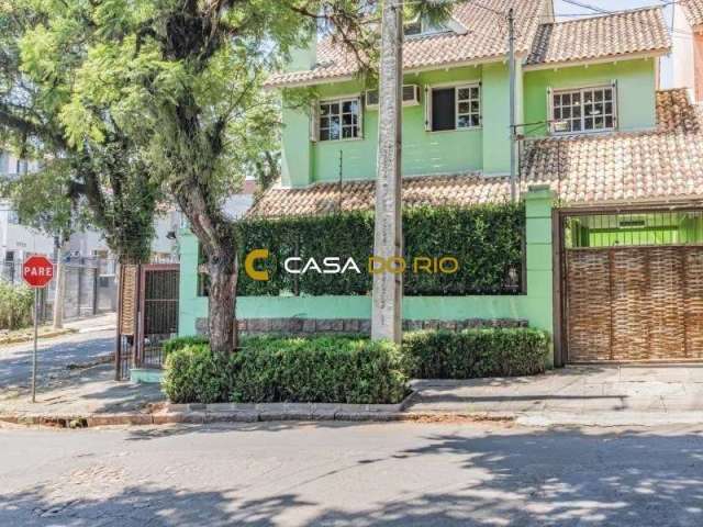 Casa com 3 quartos à venda na Rua Landel de Moura, 1199, Tristeza, Porto Alegre por R$ 900.000