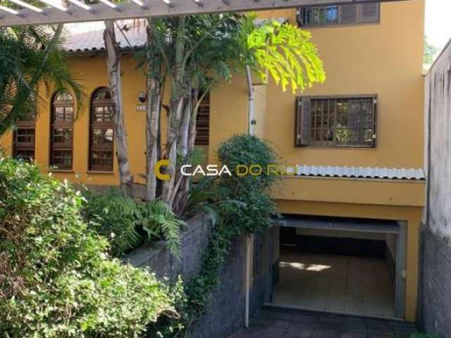 Casa com 3 quartos à venda na Rua Jaguari, 713, Cristal, Porto Alegre por R$ 950.000