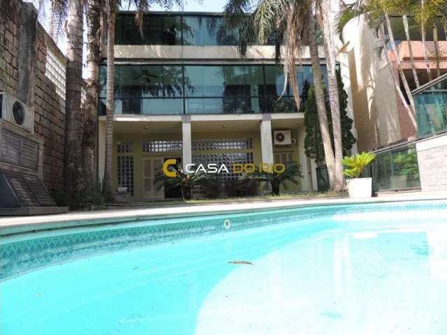 Casa com 5 quartos à venda na Avenida Cai, 337, Cristal, Porto Alegre por R$ 1.390.000