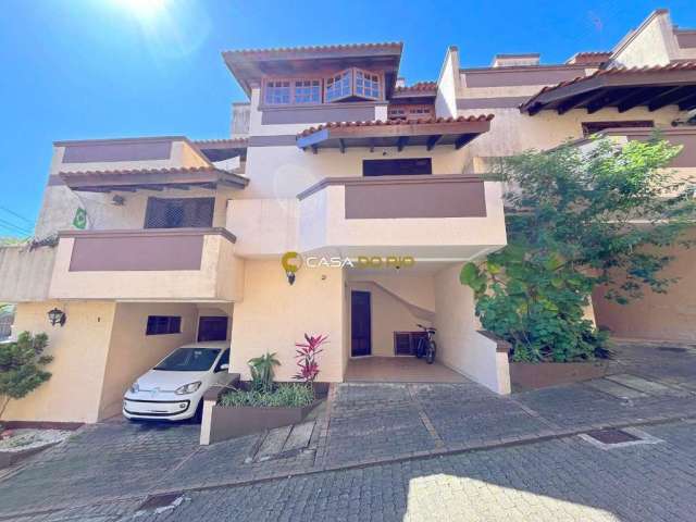 Casa em condomínio fechado com 3 quartos à venda na Avenida Wenceslau Escobar, 3714, Vila Conceição, Porto Alegre por R$ 590.000