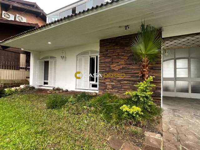 Casa com 3 quartos à venda na Avenida Cai, 428, Cristal, Porto Alegre por R$ 1.190.000