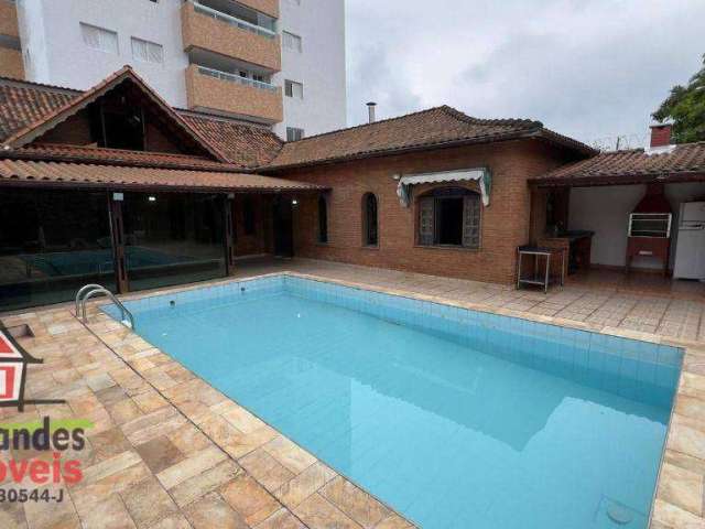 Casa isolada com piscina para alugar comercial ou residencial 1 quarto e outro reversível  420 m²  terreno  R$ 3.950 mês  Guilhermina  Praia Grande SP