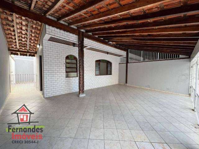 Sobrado com 2 quartos para alugar definitivo pacote 88 m² por R$ 2.800/mês - Vila Caiçara - Praia Grande/SP