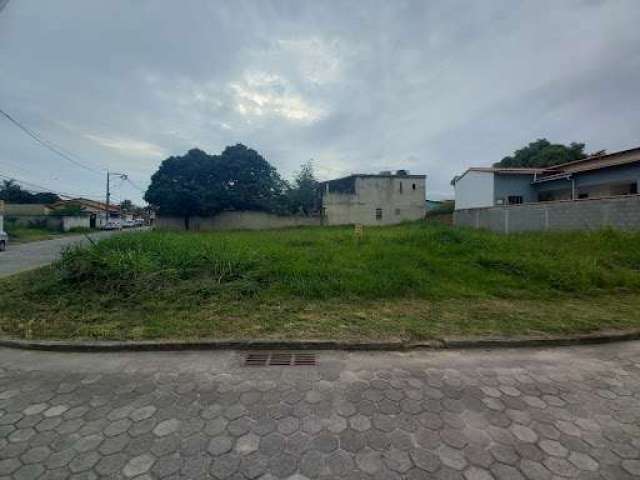 Terreno à venda, 588 m² por R$ 220.000,00 - Centro - Maricá/RJ