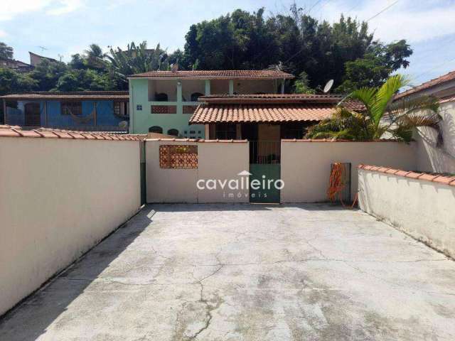 3 Casas no Centro, à venda, 328 m², área de 420m² - Centro - Maricá/RJ