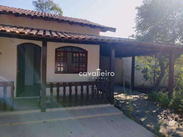 Casa com 2 dormitórios à venda, 67 m² por R$ 395.000,00 - Ubatiba - Maricá/RJ