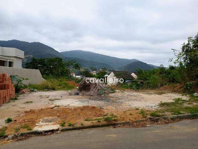 Terreno linear em localização privilegiada, com Projeto para 4 casas aprovado, à venda por R$ 180.000 ; São José do Imbassaí - Maricá - Rj